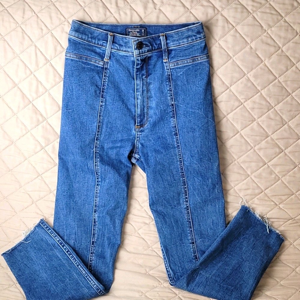 Abercrombie & Fitch ultra hi-rise jeans!